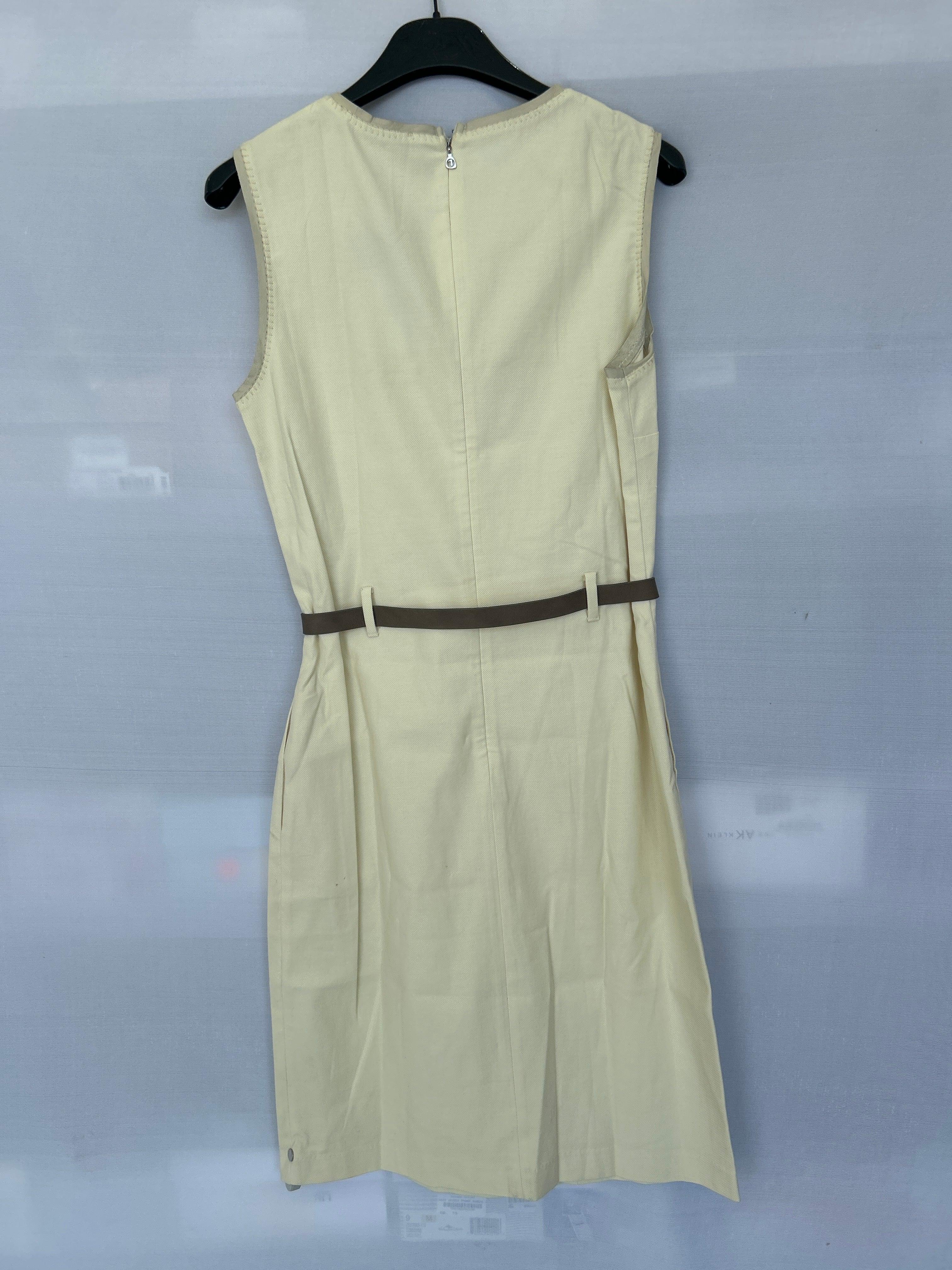 فستان تروساردي بدون أكمام للنساء، لون أبيض، 661201