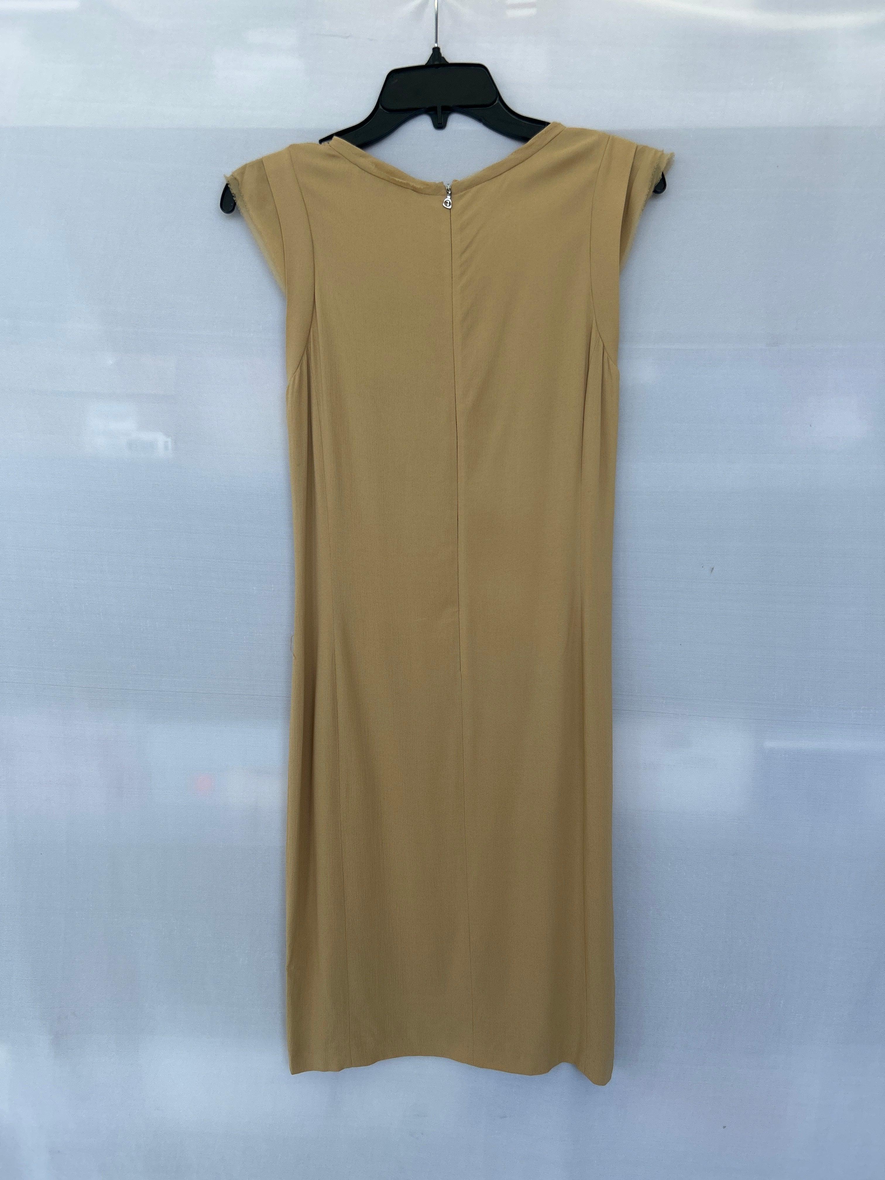 فستان نسائي من Trussardi 661283 باللون البيج 38