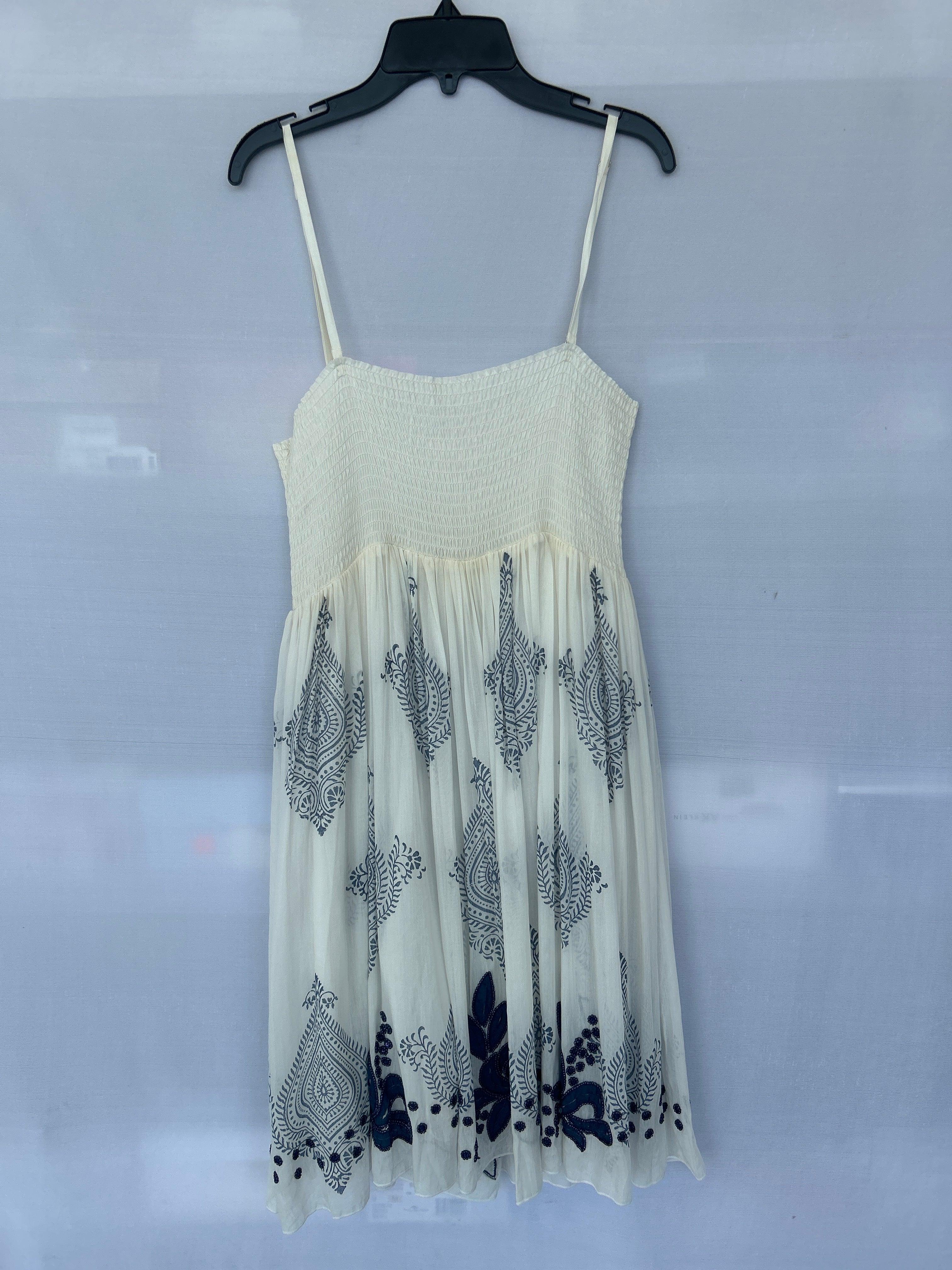 فستان تروساردي نسائي بدون أكمام باللون الأبيض والأزرق والزهري Col-149 561070