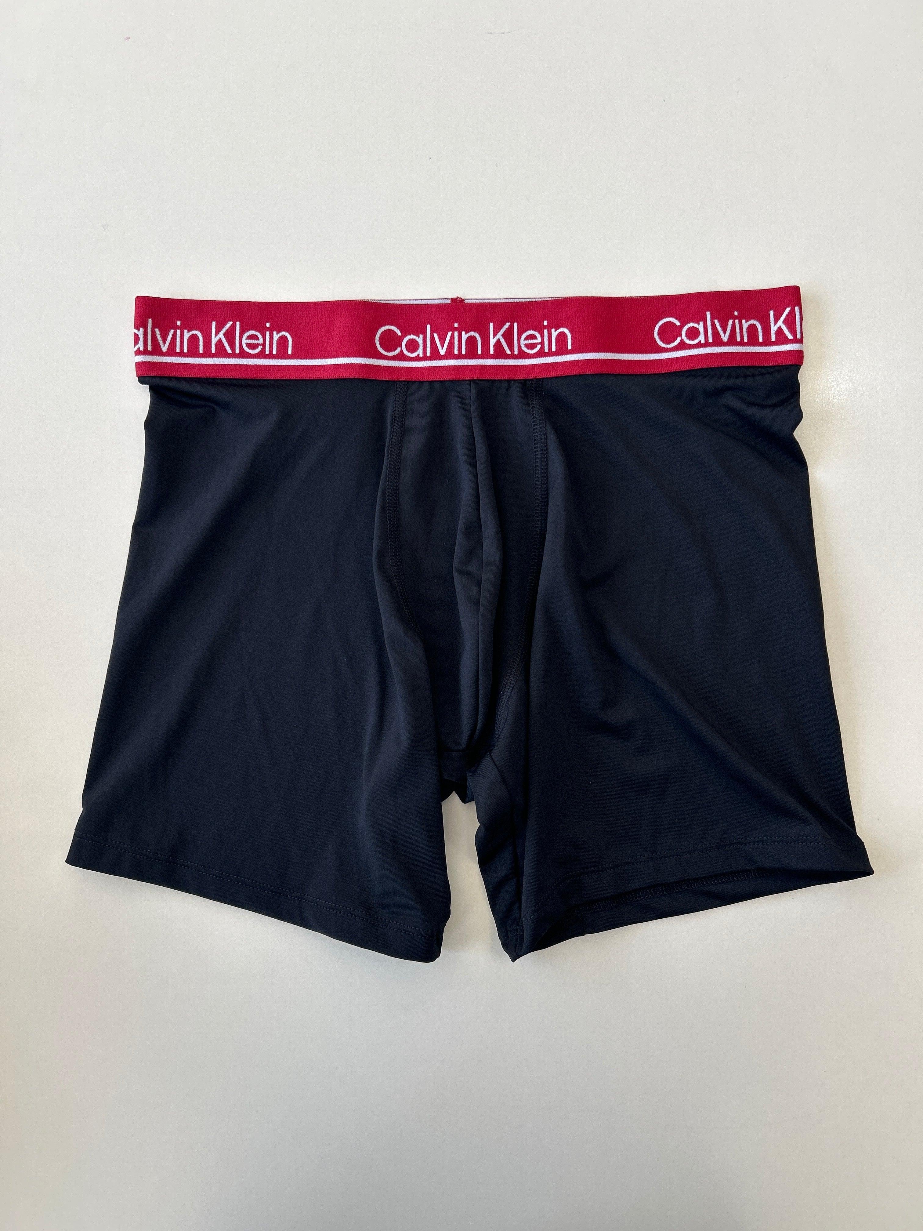 سروال داخلي رجالي مطاطي من كالفن كلاين مقاس S أسود 17 قطعة واحدة