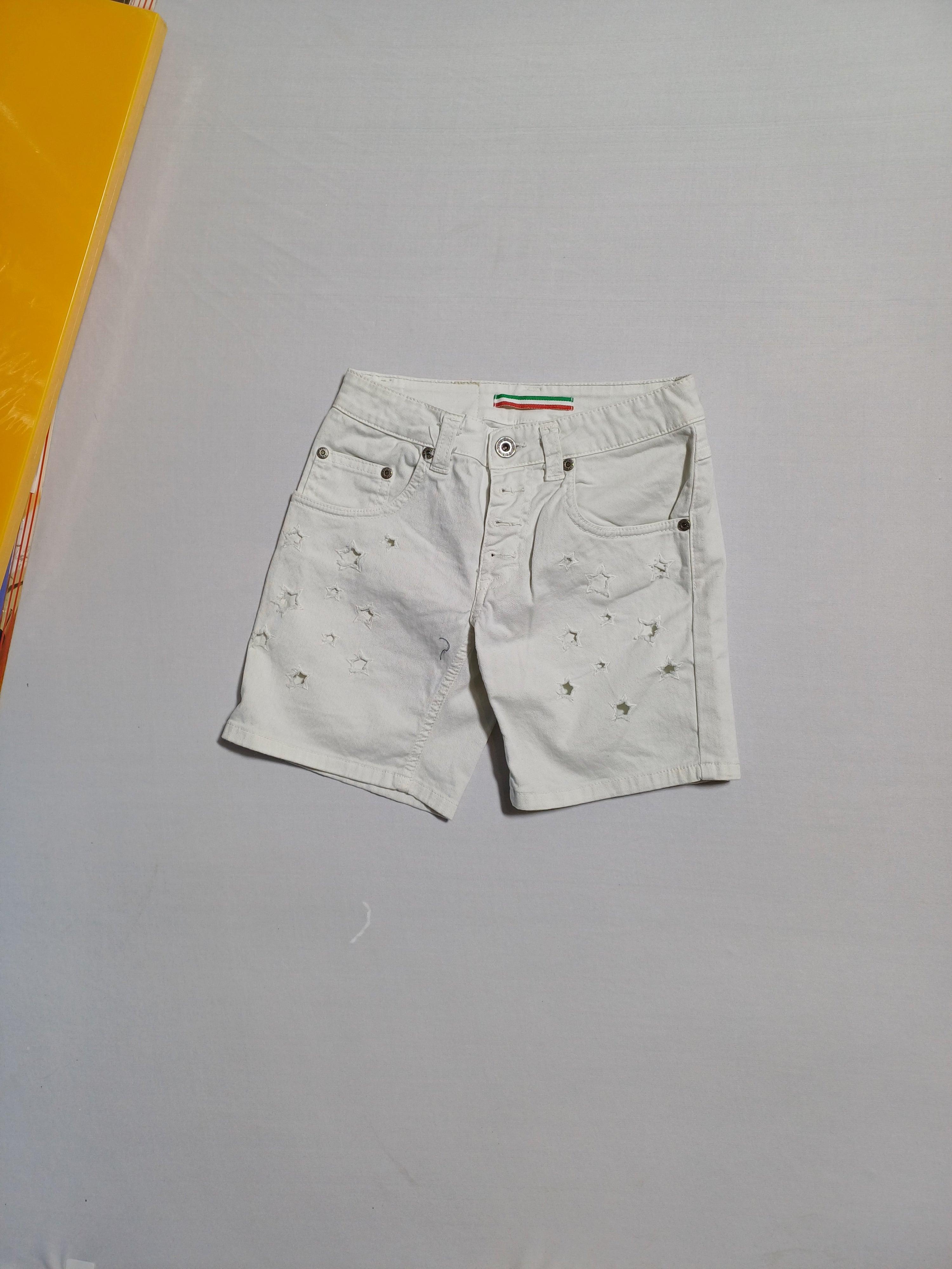 شورتات قصيرة للبنات باللون الأبيض من PLEASE 00115