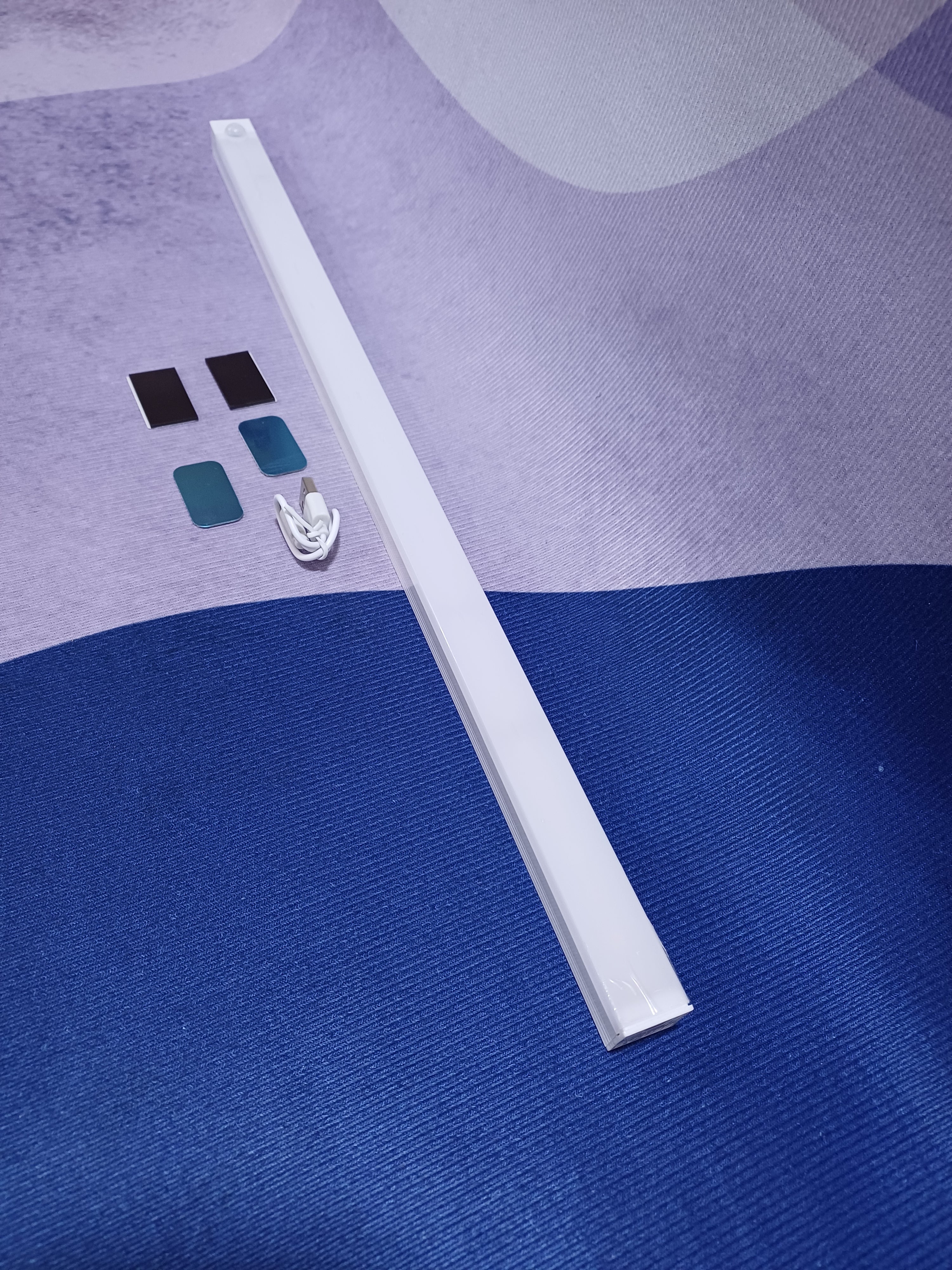 مصباح ليد أبيض دافئ 50 سم طويل الاستشعار