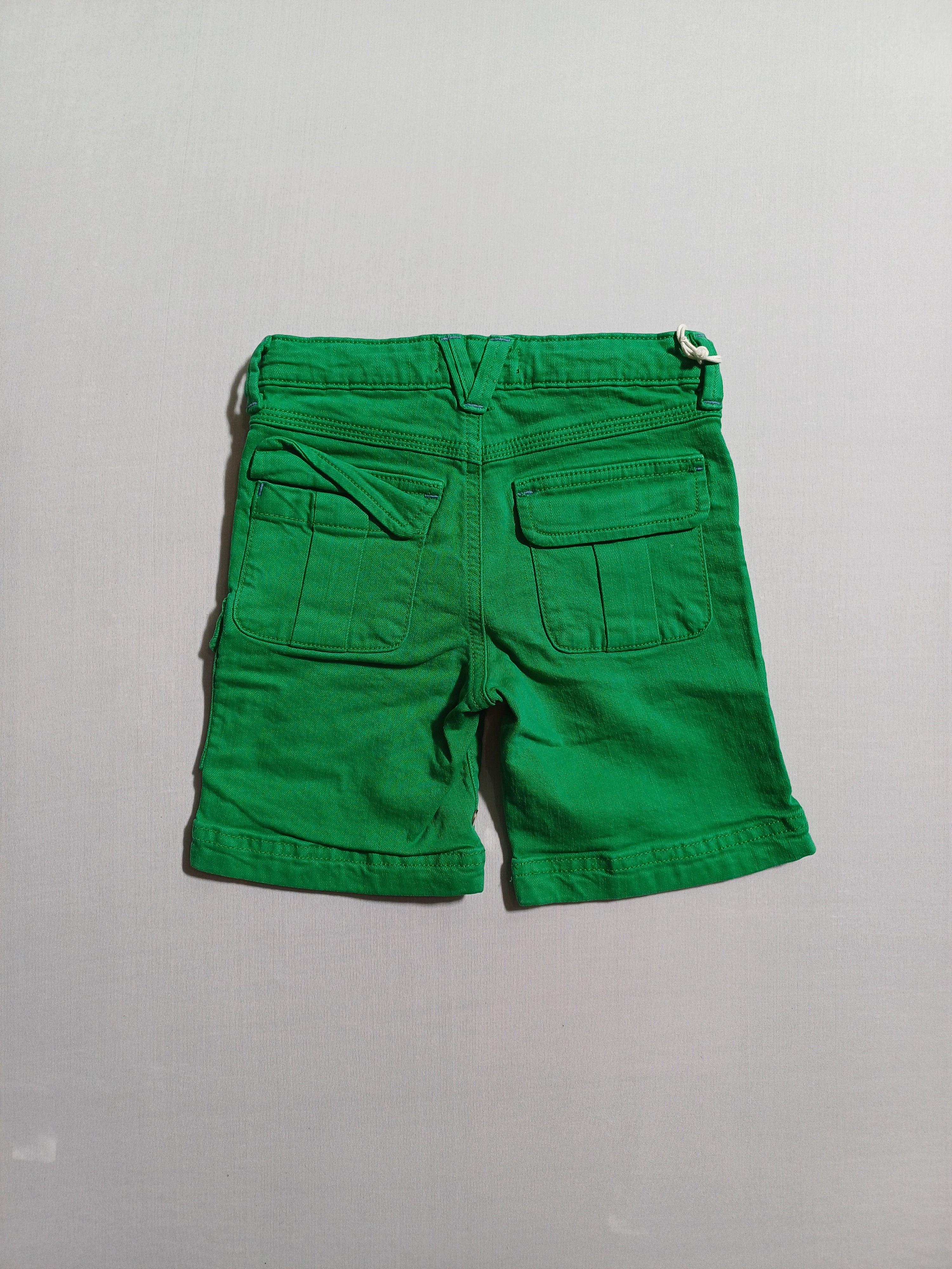 شورت كارجو للأطفال من GUESS باللون الأخضر مقاس 3 سنوات N31D68