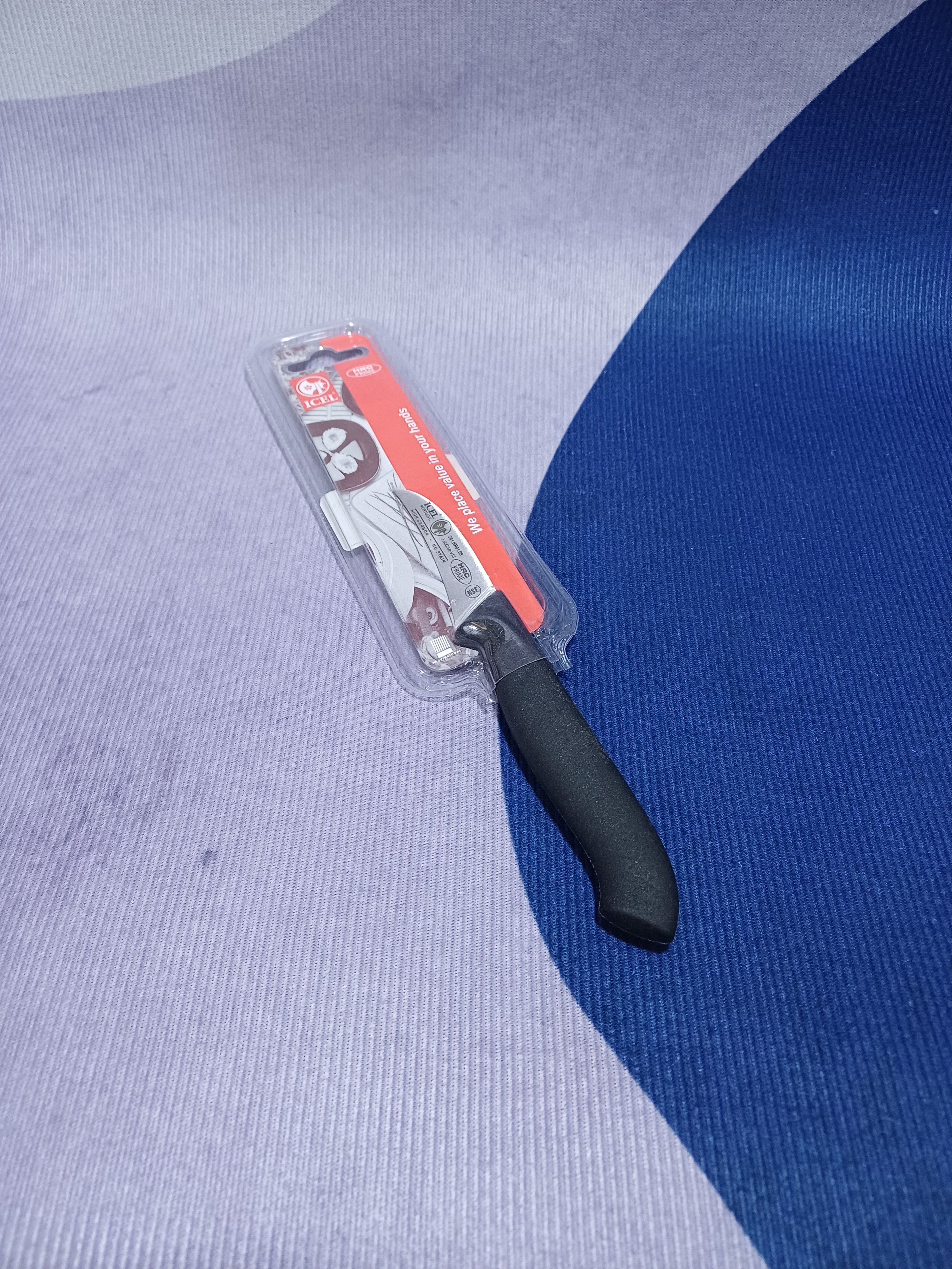 281.Hr01.06 Peeing Knife 285.Hr01.06