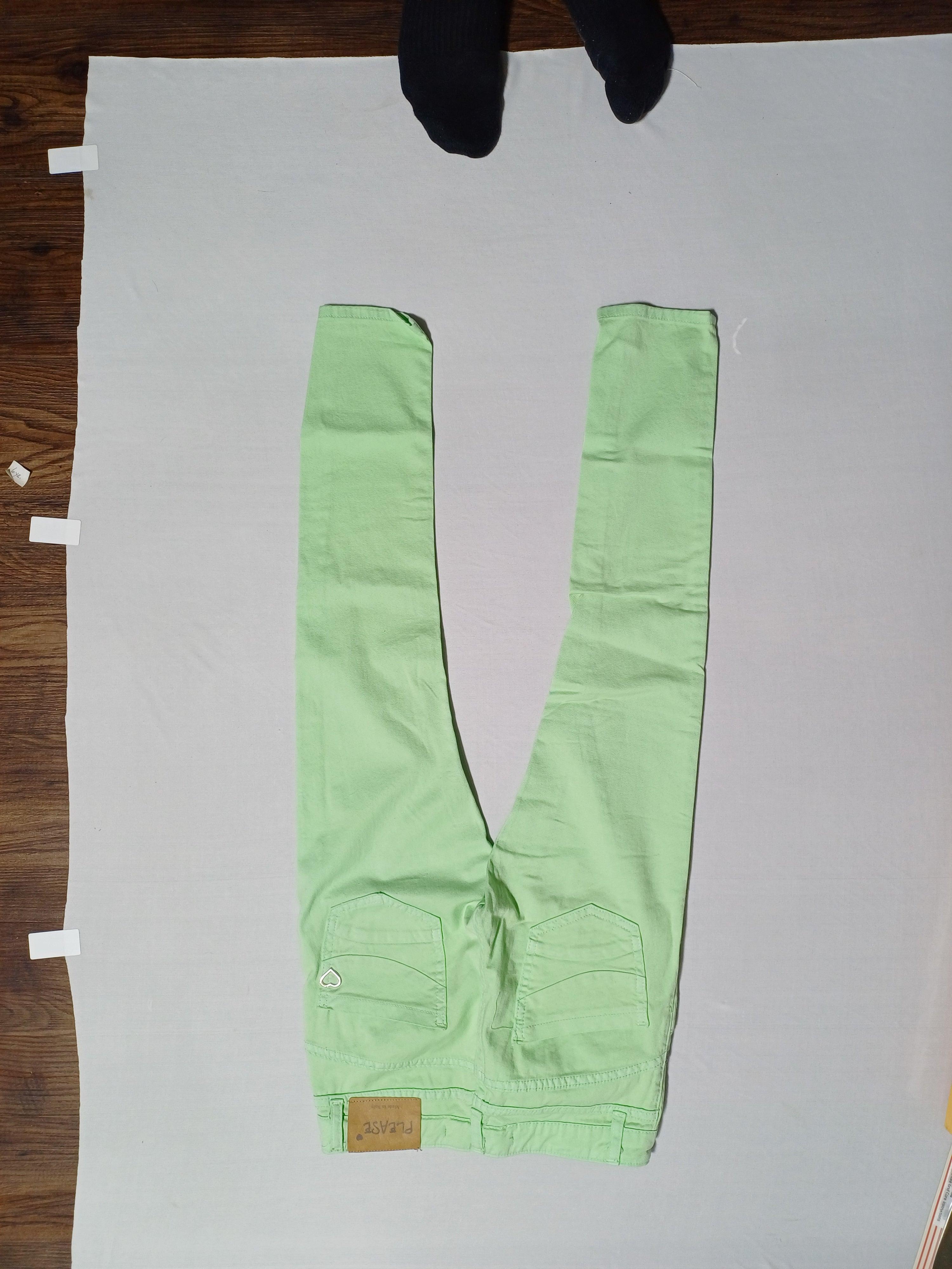 من فضلك بنطلون أخضر للبنات 00116