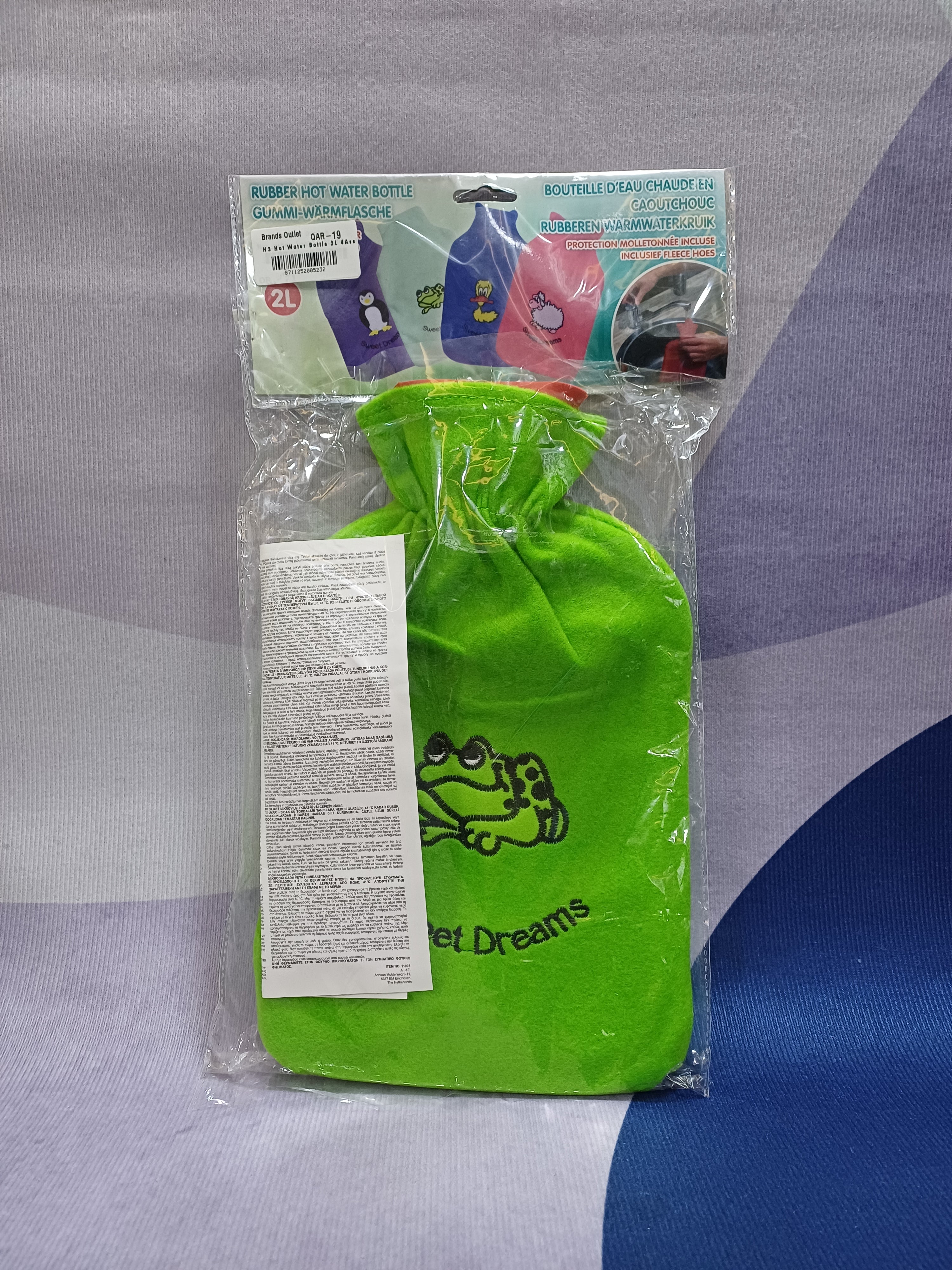 H3 Hot Water Bottle 2L 4Ass Fleece Cover Pb/Hc 55% Rubber